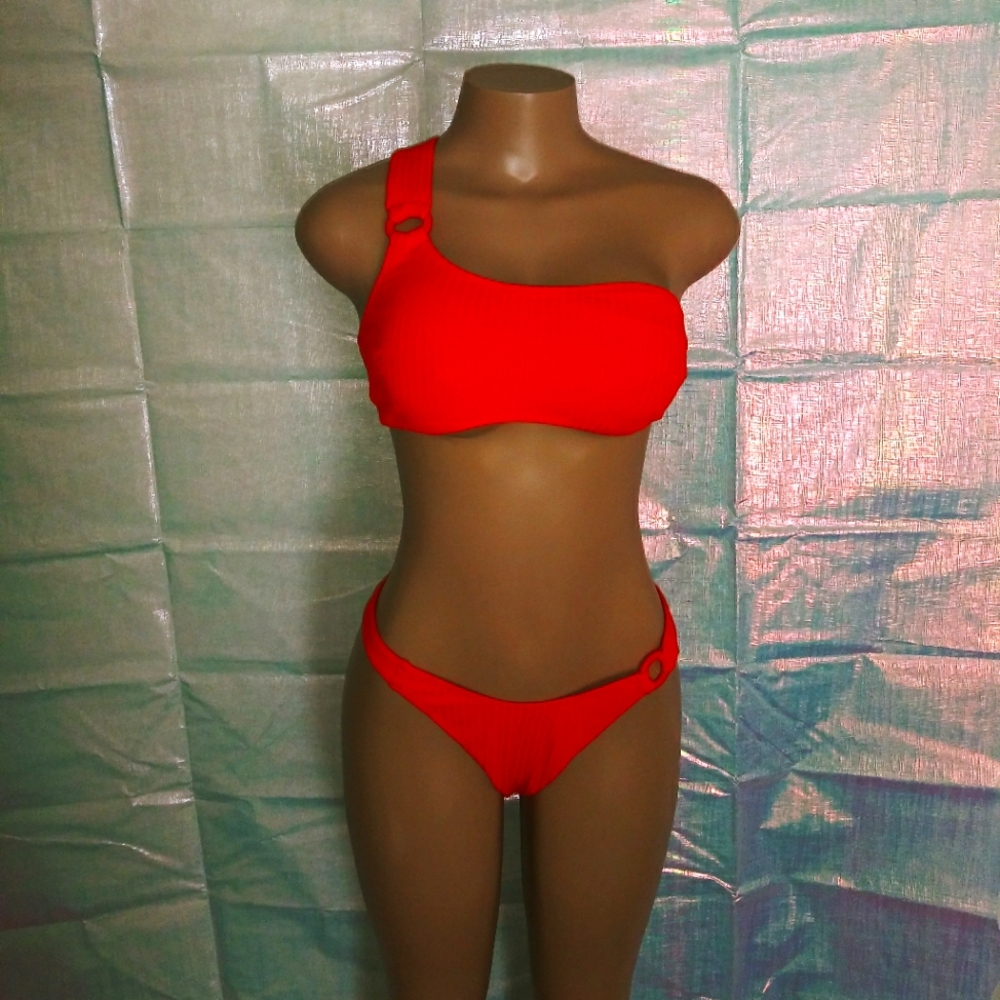 Ring Link One Shoulder Bikini Set